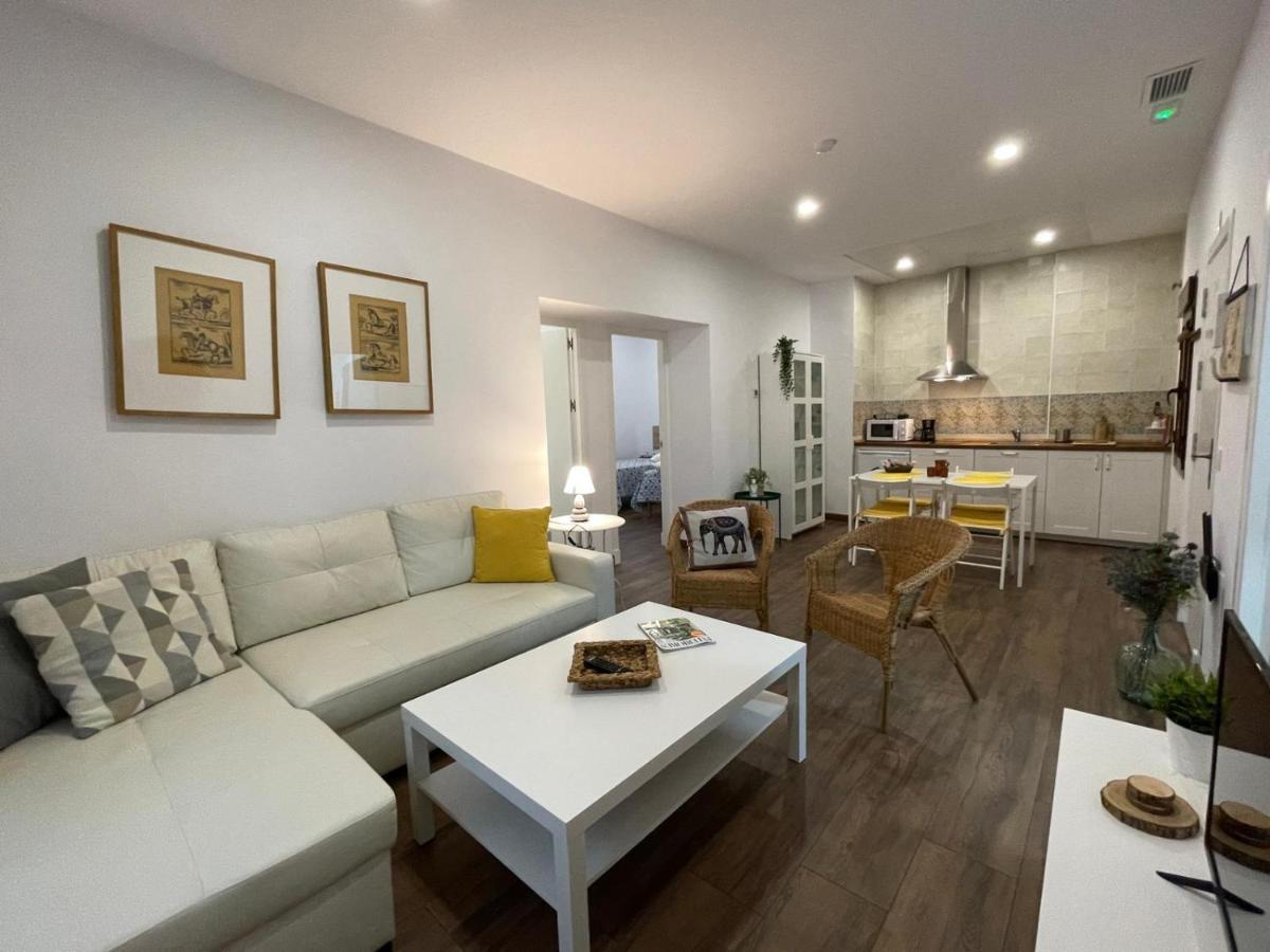 Apartamentos Turisticos Mamelon Херес-де-ла-Фронтера Екстер'єр фото